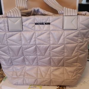 NWT MK Winnie Sm. tote